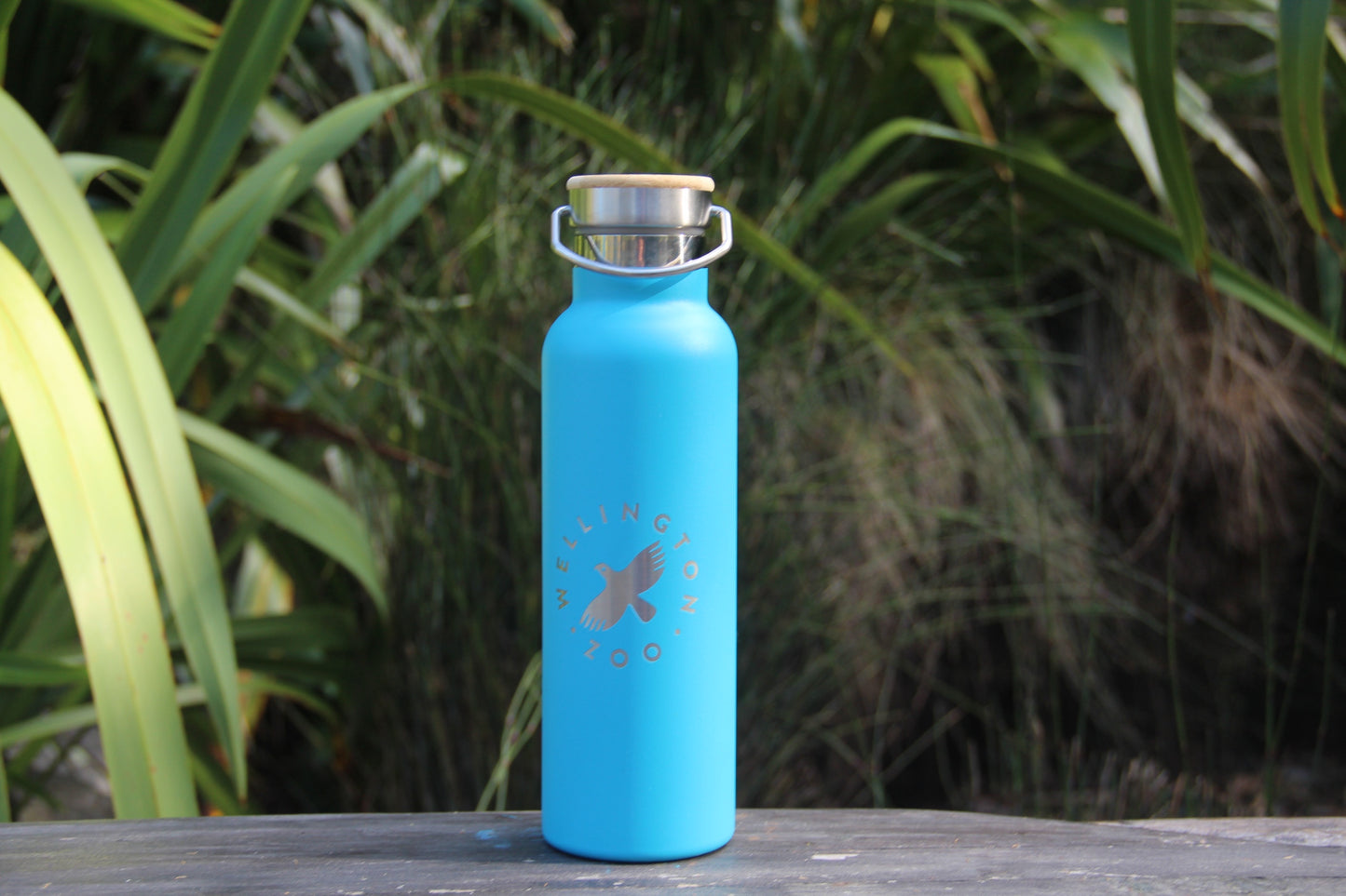 Deco Vacuum Drink Bottle - Light Blue with Kea Engraving