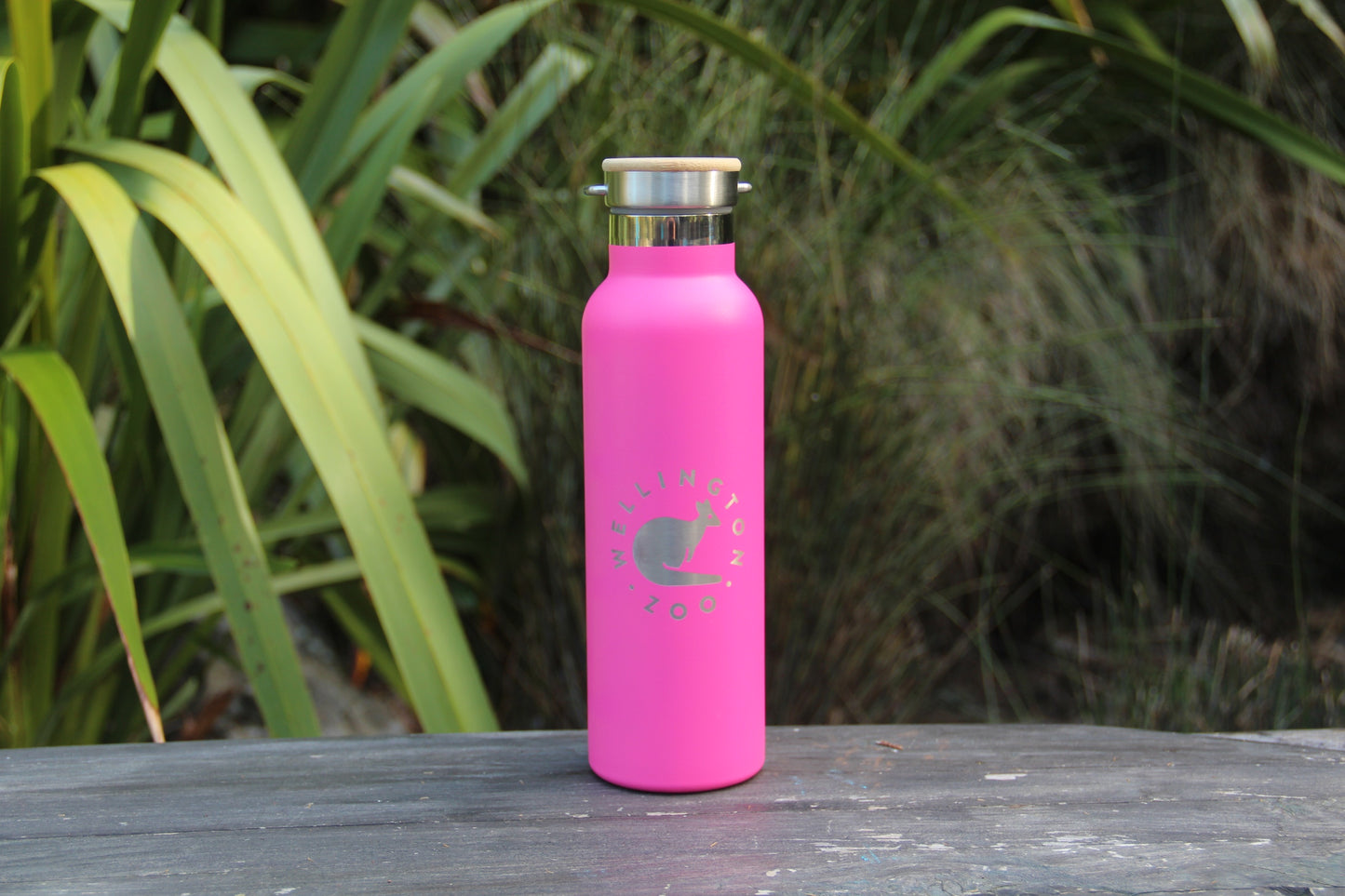 Deco Vacuum Drink Bottle - Pink with Kangaroo Engraving